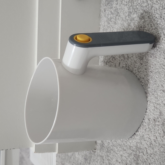 Battery operated flur sifter - Picture 2 of 7